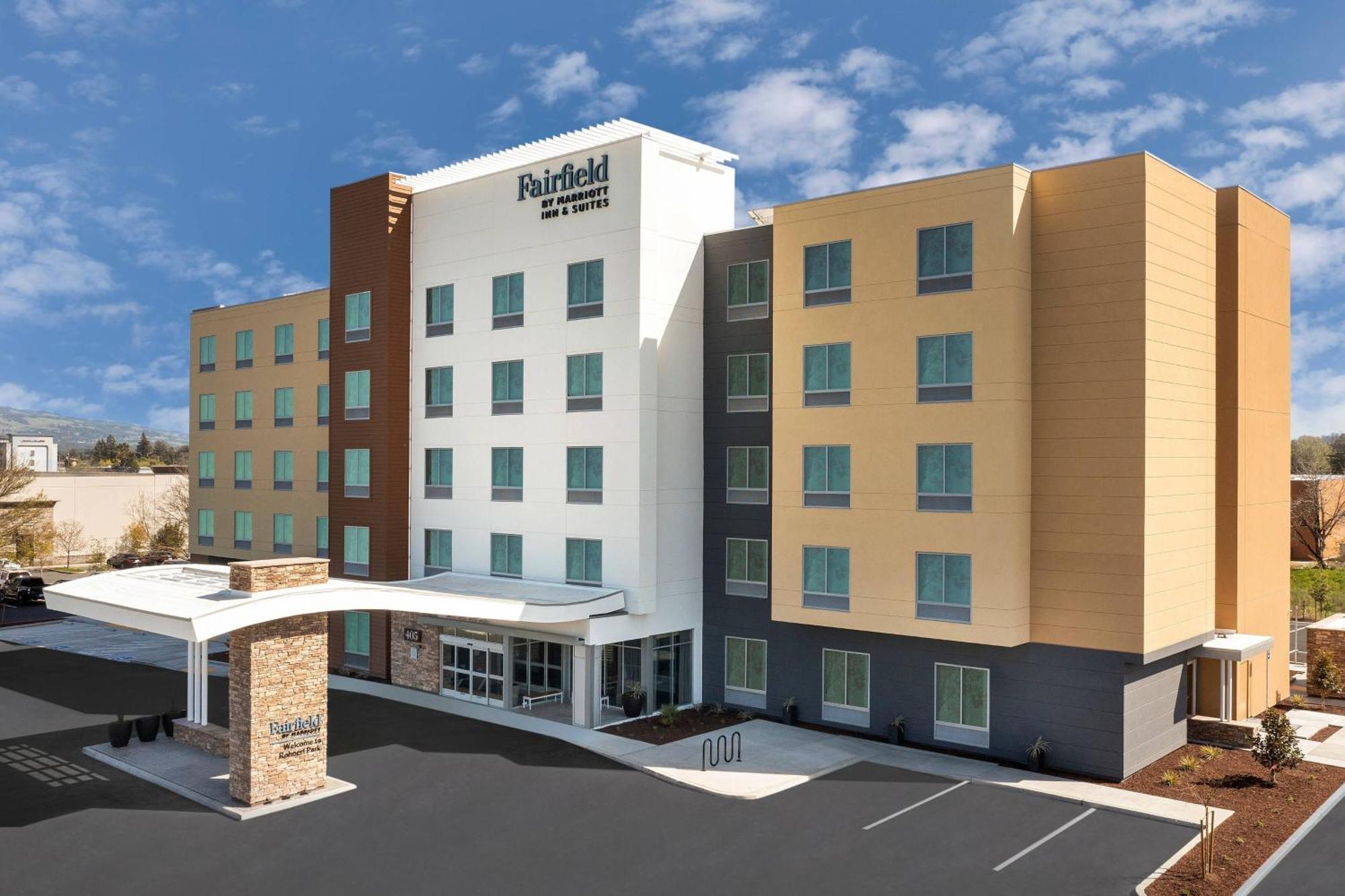 Fairfield Inn & Suites By Marriott Santa Rosa Ронерт-Парк Экстерьер фото